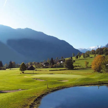 Spacious Holiday For Large Families In The Centre * Neukirchen am Großvenediger